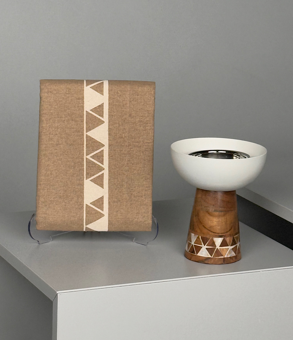 RUG & MUBKHAR SET - CREAM